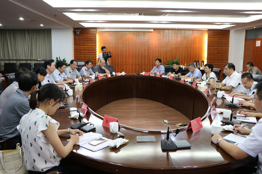 座谈会.JPG