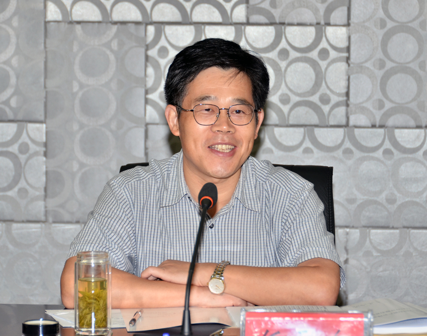 任雷鸣.jpg