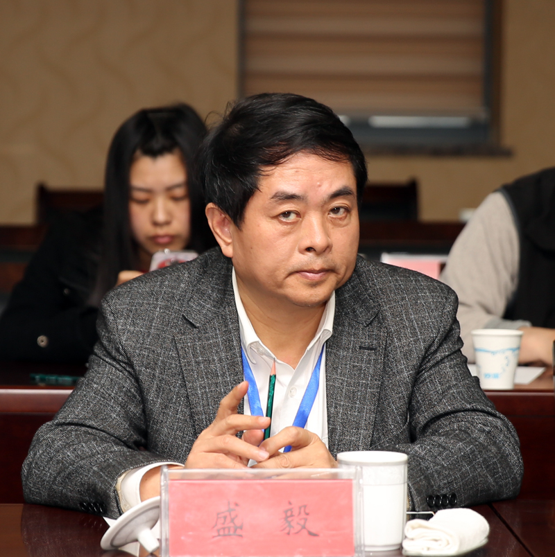 盛毅.jpg