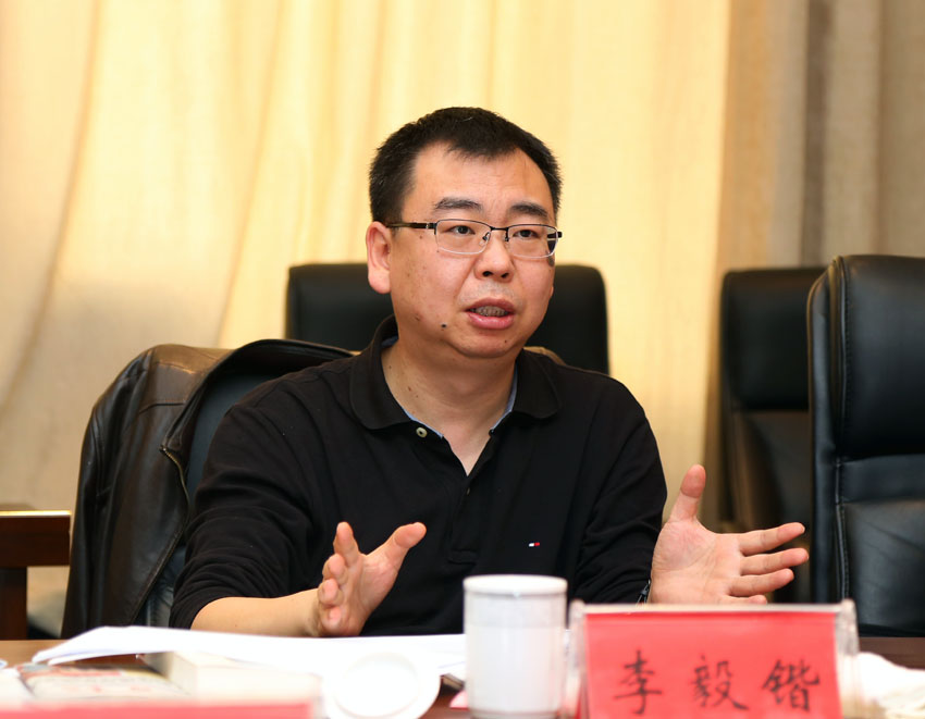 李.jpg
