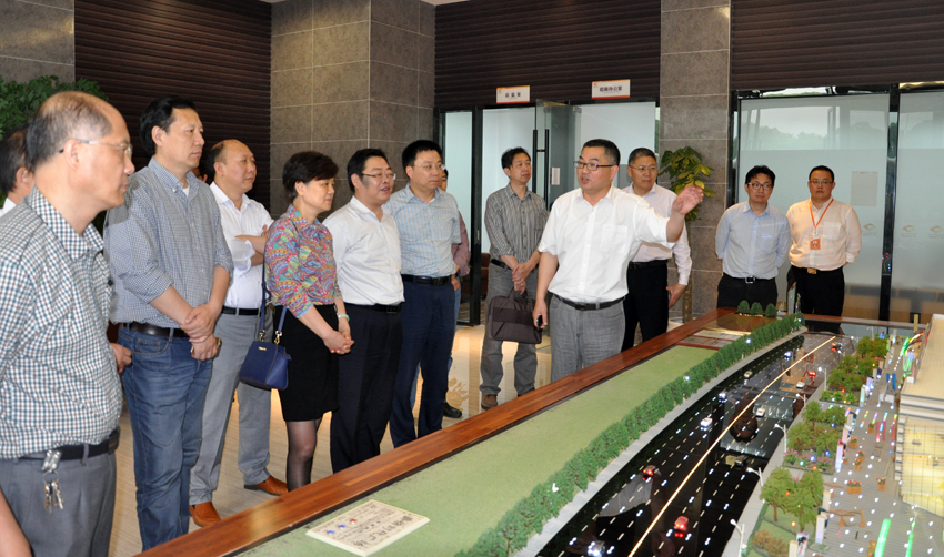 丁斐副校长一行考察港闸区市北新城规划馆.jpg
